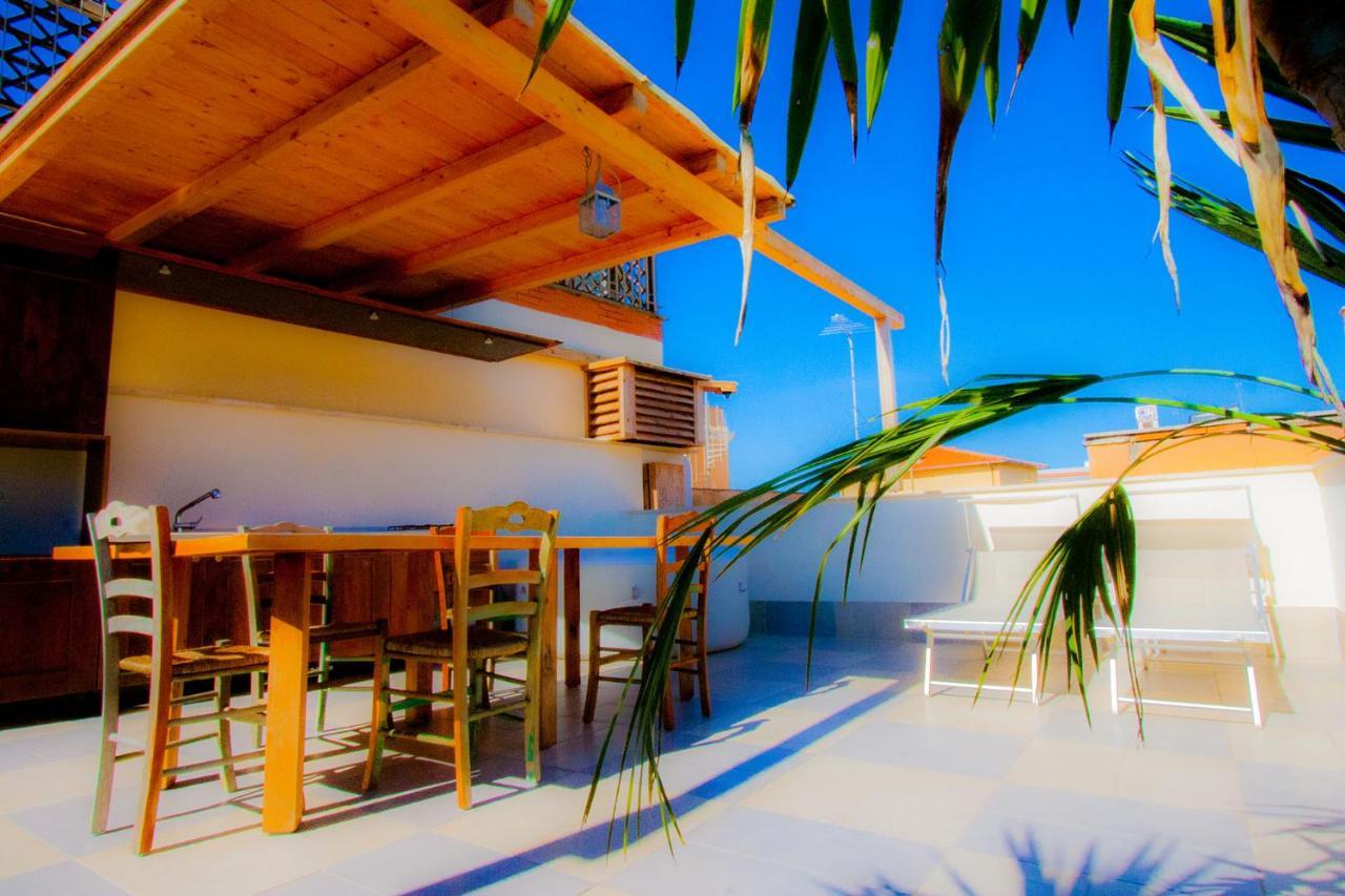 "Sea & Center" Free Beach, Wifi, Mini Pool, Roof Terrace, Ladispoli, Rome Екстер'єр фото